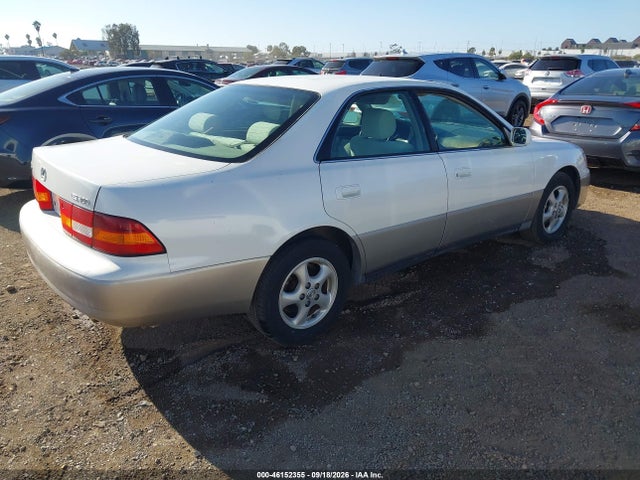 46152355 :رقم المزاد ، JT8BF28G6X0188150 vin ، 1999 Lexus Es 300 مزاد بيع
