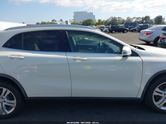 WDCTG4GB1FJ059675 Mercedes-Benz Gla 250 4matic