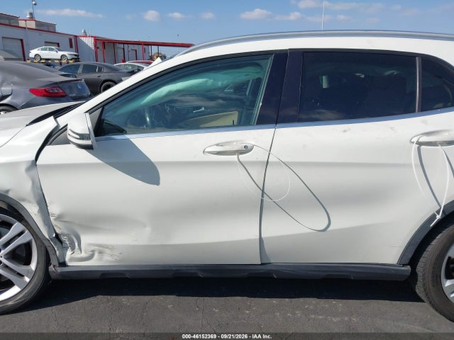 WDCTG4GB1FJ059675 Mercedes-Benz Gla 250 4matic