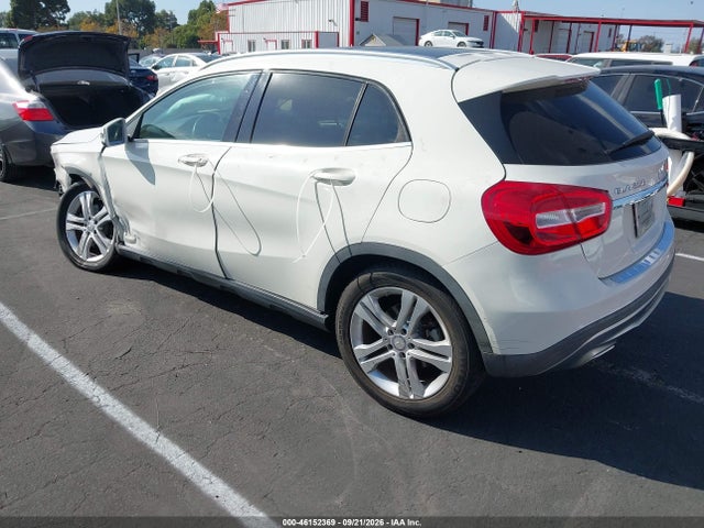 WDCTG4GB1FJ059675 Mercedes-Benz Gla 250 4matic