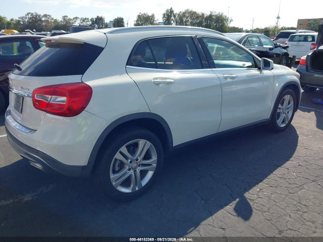 WDCTG4GB1FJ059675 Mercedes-Benz Gla 250 4matic