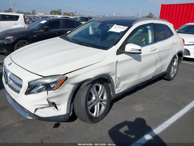 WDCTG4GB1FJ059675 Mercedes-Benz Gla 250 4matic