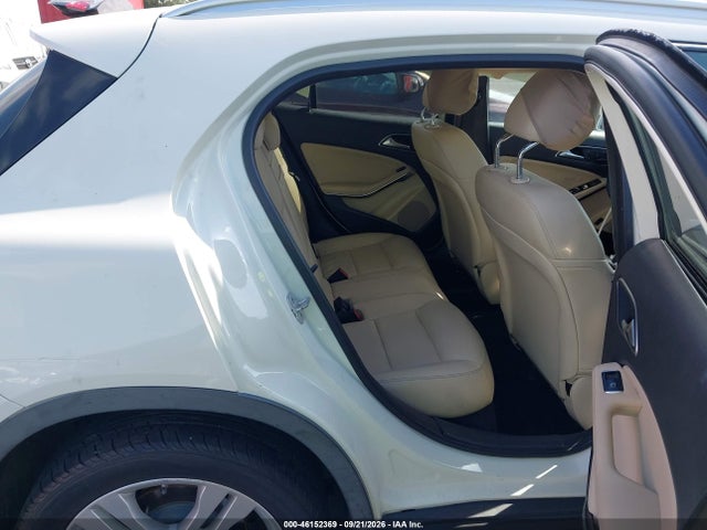 WDCTG4GB1FJ059675 Mercedes-Benz Gla 250 4matic