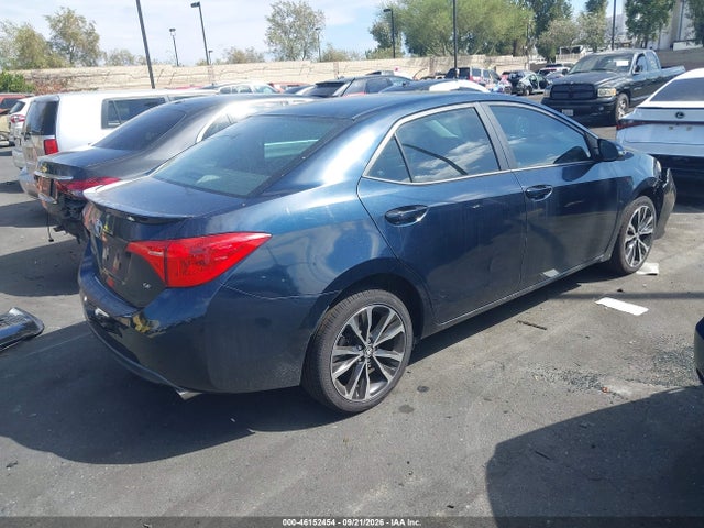 Toyota COROLLA SE 2018 5YFBURHE2JP792743 Image 4