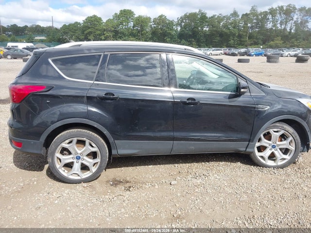 2019 Ford Escape Titanium მანქანა იყიდება აუქციონზე, vin: 1FMCU9J98KUC32713, აუქციონის ნომერი: 46152485