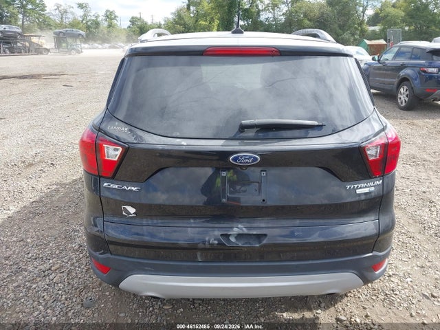2019 Ford Escape Titanium მანქანა იყიდება აუქციონზე, vin: 1FMCU9J98KUC32713, აუქციონის ნომერი: 46152485