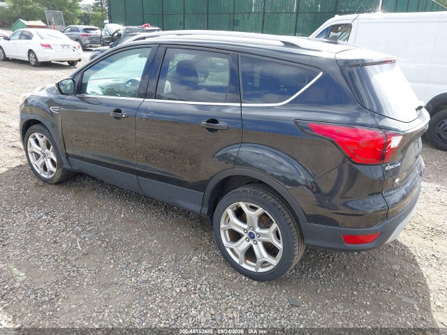 2019 Ford Escape Titanium მანქანა იყიდება აუქციონზე, vin: 1FMCU9J98KUC32713, აუქციონის ნომერი: 46152485