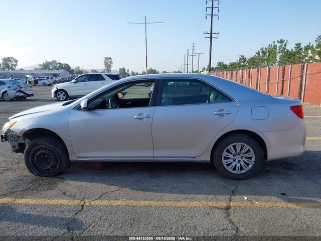46152560 :رقم المزاد ، 4T4BF1FK1ER364483 vin ، 2014 Toyota Camry Le مزاد بيع
