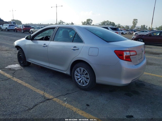 46152560 :رقم المزاد ، 4T4BF1FK1ER364483 vin ، 2014 Toyota Camry Le مزاد بيع