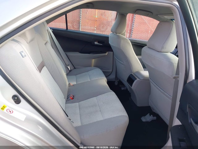 46152560 :رقم المزاد ، 4T4BF1FK1ER364483 vin ، 2014 Toyota Camry Le مزاد بيع