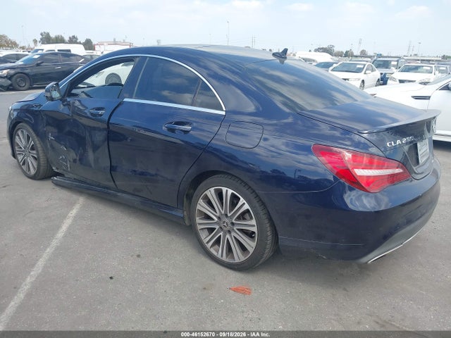 Mercedes-Benz CLA 250 2018 WDDSJ4EB2JN660462 Image 3