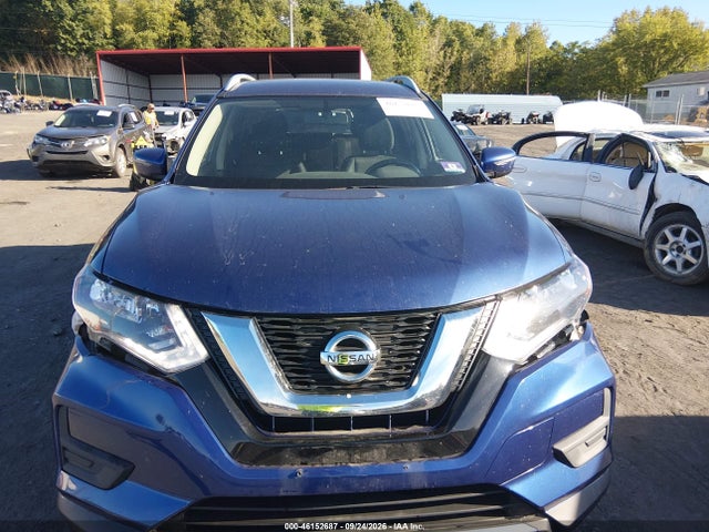 2017 Nissan Rogue Sv მანქანა იყიდება აუქციონზე, vin: JN8AT2MV7HW017386, აუქციონის ნომერი: 46152687