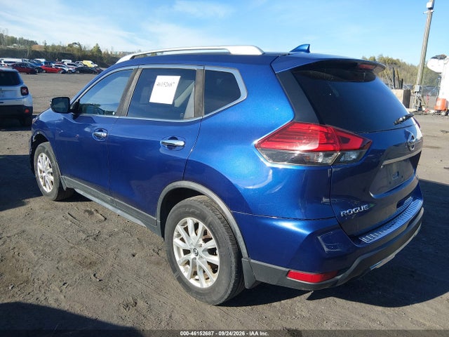 2017 Nissan Rogue Sv მანქანა იყიდება აუქციონზე, vin: JN8AT2MV7HW017386, აუქციონის ნომერი: 46152687