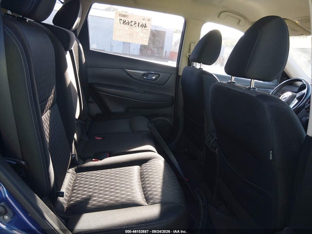 2017 Nissan Rogue Sv მანქანა იყიდება აუქციონზე, vin: JN8AT2MV7HW017386, აუქციონის ნომერი: 46152687