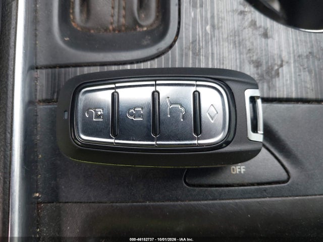 2018 Chevrolet Impala 1lt მანქანა იყიდება აუქციონზე, vin: 2G1105SA7J9103780, აუქციონის ნომერი: 46152737
