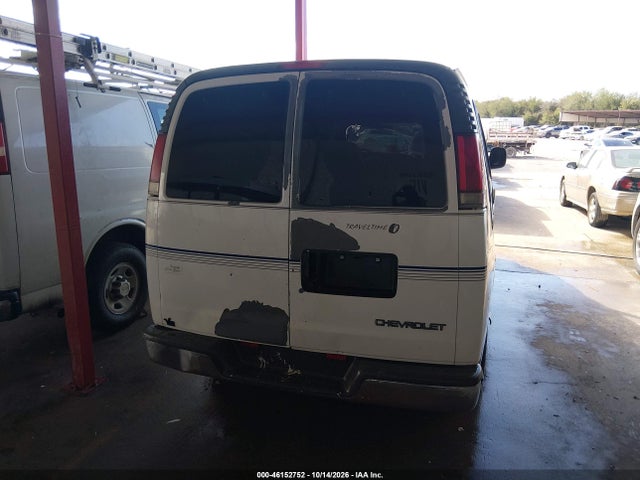46152752 :رقم المزاد ، 1GBFG15R7W1101885 vin ، 1998 Chevrolet Chevy Van G1500 مزاد بيع