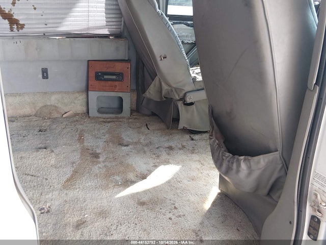 46152752 :رقم المزاد ، 1GBFG15R7W1101885 vin ، 1998 Chevrolet Chevy Van G1500 مزاد بيع