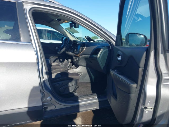46152761 :رقم المزاد ، 1C4PJLCB3EW324039 vin ، 2014 Jeep Cherokee Latitude مزاد بيع