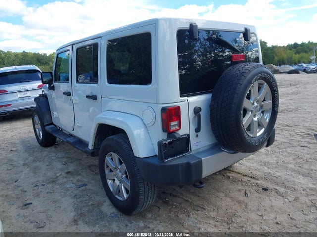 46152813 :رقم المزاد ، 1C4BJWEG5FL580836 vin ، 2015 Jeep Wrangler Unlimited Sahara مزاد بيع