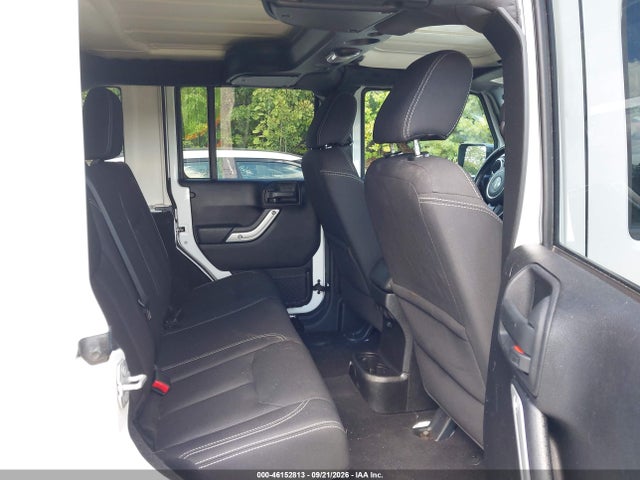 46152813 :رقم المزاد ، 1C4BJWEG5FL580836 vin ، 2015 Jeep Wrangler Unlimited Sahara مزاد بيع