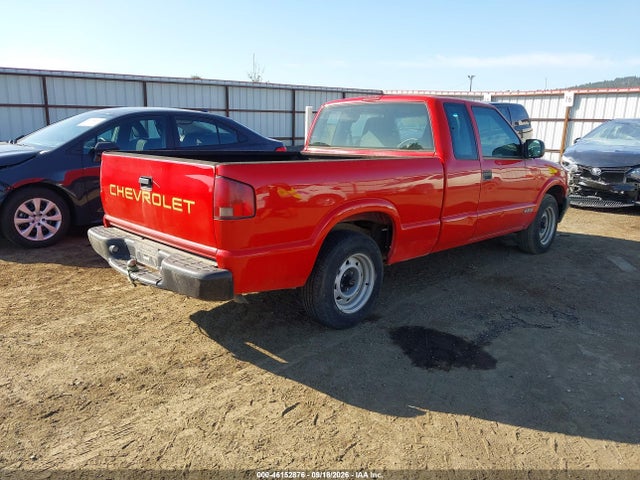 46152876 :رقم المزاد ، 1GCCS195128167533 vin ، 2002 Chevrolet S-10 مزاد بيع