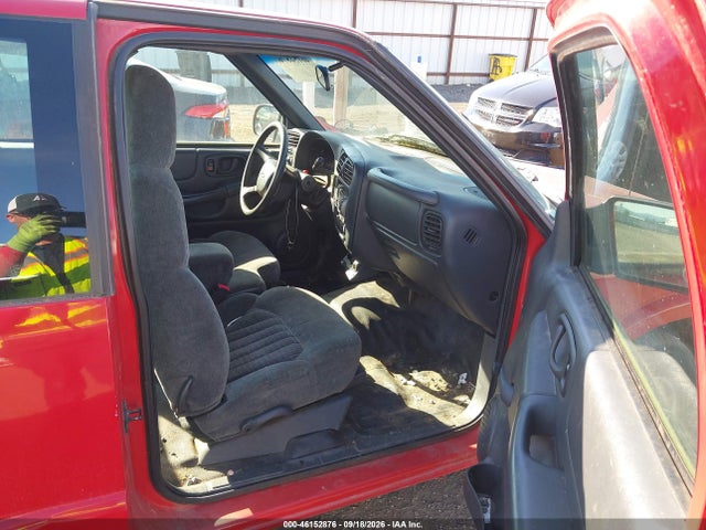 46152876 :رقم المزاد ، 1GCCS195128167533 vin ، 2002 Chevrolet S-10 مزاد بيع
