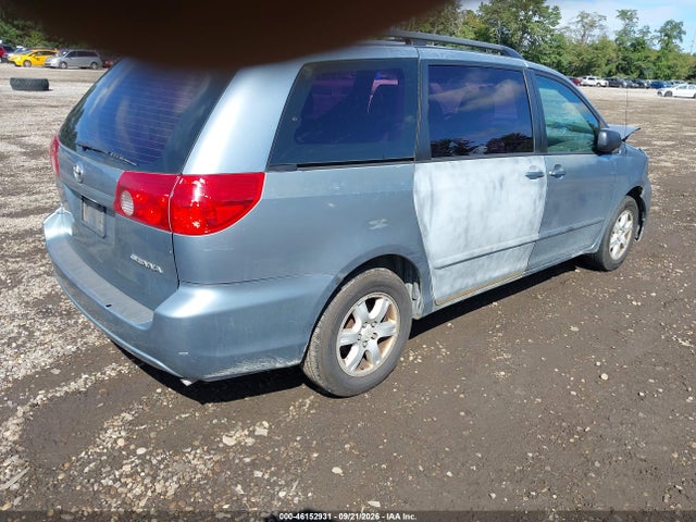 46152931 :رقم المزاد ، 5TDKK4CC2AS306244 vin ، 2010 Toyota Sienna Ce مزاد بيع