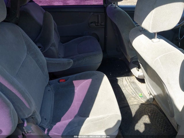 46152931 :رقم المزاد ، 5TDKK4CC2AS306244 vin ، 2010 Toyota Sienna Ce مزاد بيع