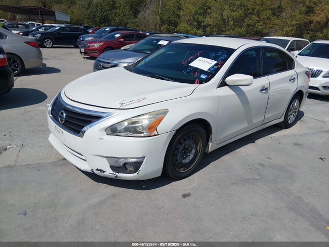Nissan Altima 2.5 S 2014 1N4AL3AP9EC183077 Image 2