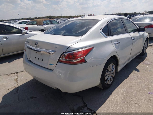 Nissan Altima 2.5 S 2014 1N4AL3AP9EC183077 Image 4