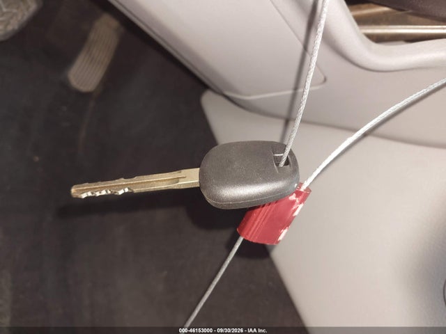 46153000 :رقم المزاد ، 4T4BF1FK1ER385348 vin ، 2014 Toyota Camry Le مزاد بيع