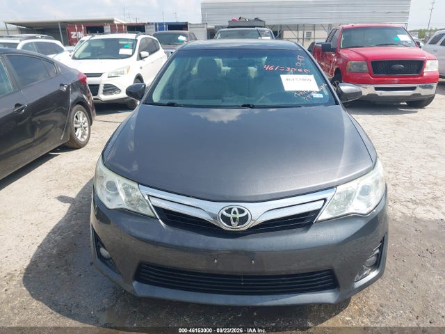 46153000 :رقم المزاد ، 4T4BF1FK1ER385348 vin ، 2014 Toyota Camry Le مزاد بيع