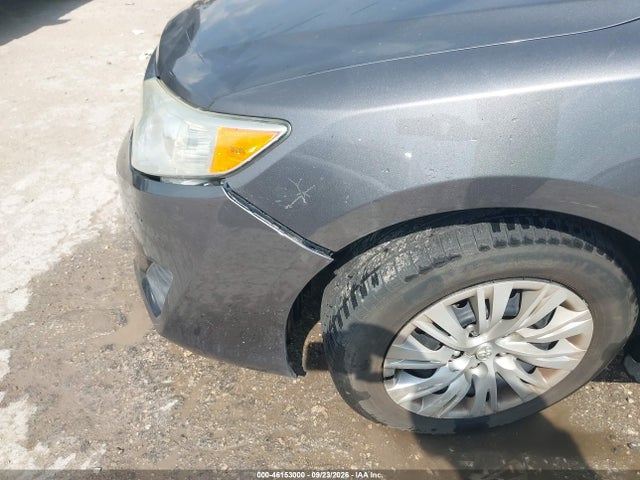 46153000 :رقم المزاد ، 4T4BF1FK1ER385348 vin ، 2014 Toyota Camry Le مزاد بيع