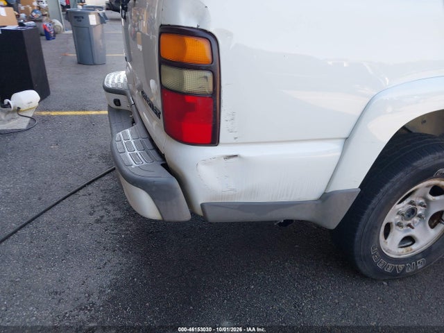 46153030 :رقم المزاد ، 3GNFK16Z75G226448 vin ، 2005 Chevrolet Suburban 1500 Z71 مزاد بيع