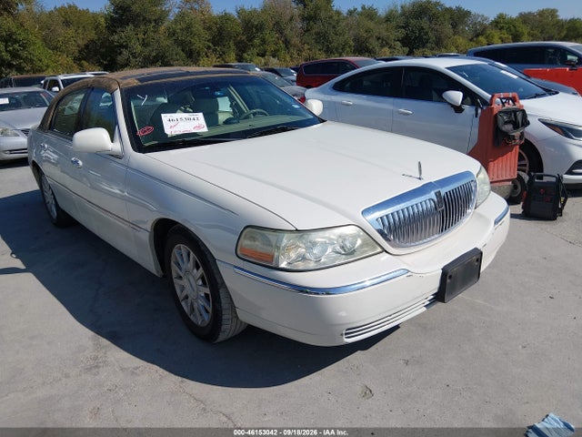 Aukcja sprzedaży 2006 Lincoln Town Car Signature, vin: 1LNHM81V06Y649304, numer aukcji: 46153042