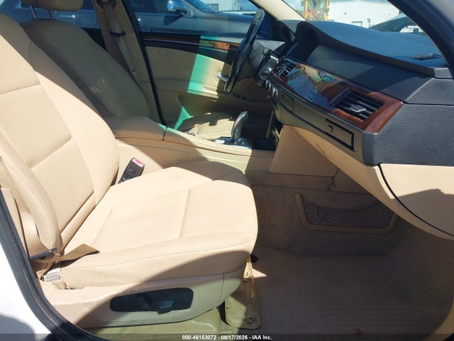 46153072 :رقم المزاد ، WBANU5C53AC124095 vin ، 2010 Bmw 528i مزاد بيع