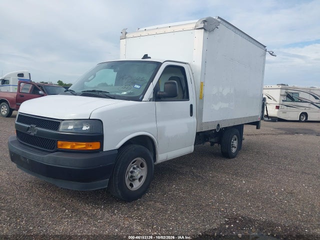 46153126 :رقم المزاد ، 1GB0GRFP0R1158063 vin ، 2024 Chevrolet Express Cutaway Work Van مزاد بيع