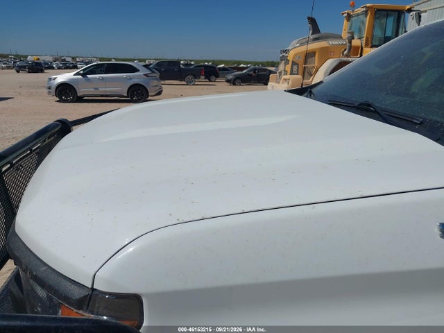 Продажа на аукционе авто 2023 Chevrolet Silverado 1500 4wd  Short Bed Wt, vin: 2GCUDAED4P1146827, номер лота: 46153215