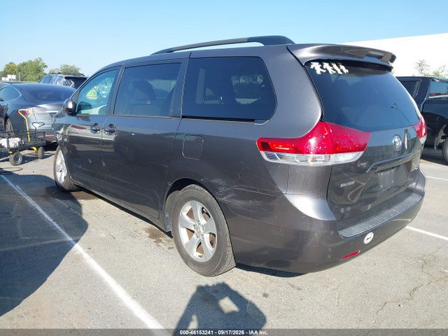 Aukcja sprzedaży 2013 Toyota Sienna Le V6 8 Passenger, vin: 5TDKK3DC6DS402858, numer aukcji: 46153241