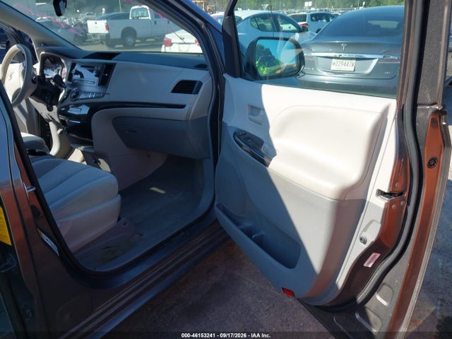 Aukcja sprzedaży 2013 Toyota Sienna Le V6 8 Passenger, vin: 5TDKK3DC6DS402858, numer aukcji: 46153241
