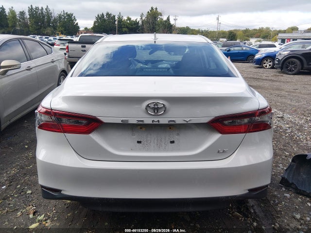 2022 Toyota Camry Le მანქანა იყიდება აუქციონზე, vin: 4T1R11AKXNU057585, აუქციონის ნომერი: 46153250