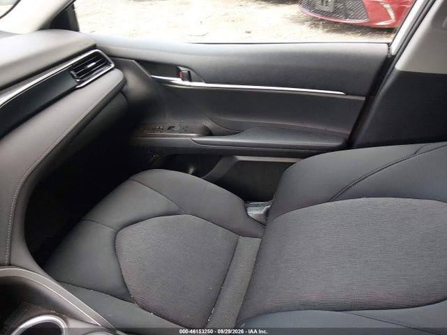 2022 Toyota Camry Le მანქანა იყიდება აუქციონზე, vin: 4T1R11AKXNU057585, აუქციონის ნომერი: 46153250