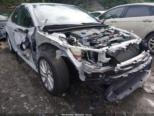 2022 Toyota Camry Le მანქანა იყიდება აუქციონზე, vin: 4T1R11AKXNU057585, აუქციონის ნომერი: 46153250