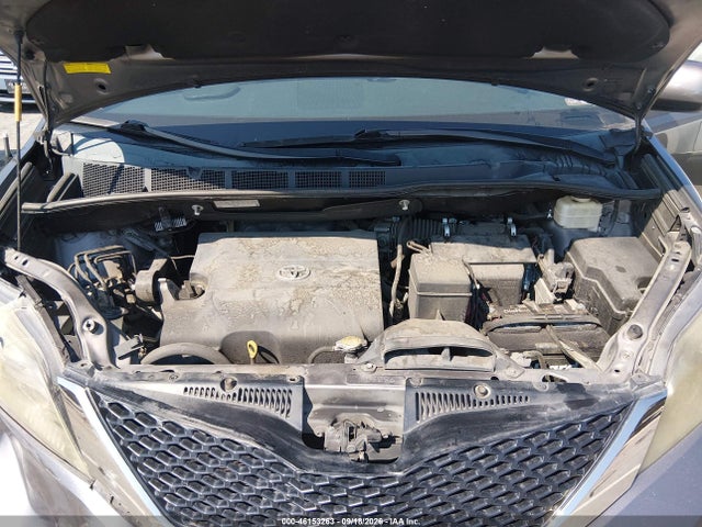 2014 Toyota Sienna Se 8 Passenger მანქანა იყიდება აუქციონზე, vin: 5TDXK3DC7ES472506, აუქციონის ნომერი: 46153263