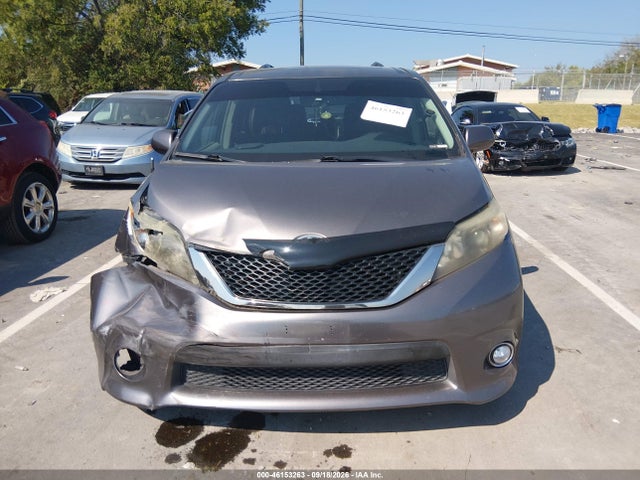 2014 Toyota Sienna Se 8 Passenger მანქანა იყიდება აუქციონზე, vin: 5TDXK3DC7ES472506, აუქციონის ნომერი: 46153263