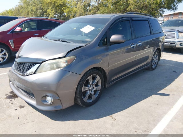 2014 Toyota Sienna Se 8 Passenger მანქანა იყიდება აუქციონზე, vin: 5TDXK3DC7ES472506, აუქციონის ნომერი: 46153263