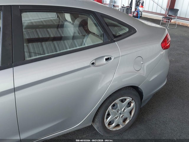46153354 :رقم المزاد ، 3FADP4AJ2CM103195 vin ، 2012 Ford Fiesta S مزاد بيع