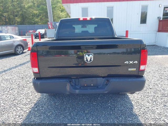46153364 :رقم المزاد ، 1C6RR7KG9JS166756 vin ، 2018 Ram 1500 Tradesman  4x4 5'7 Box مزاد بيع