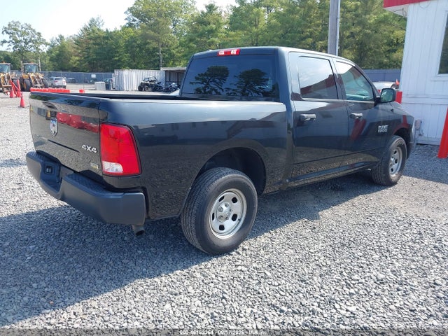 46153364 :رقم المزاد ، 1C6RR7KG9JS166756 vin ، 2018 Ram 1500 Tradesman  4x4 5'7 Box مزاد بيع