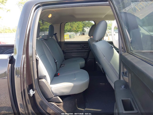 46153364 :رقم المزاد ، 1C6RR7KG9JS166756 vin ، 2018 Ram 1500 Tradesman  4x4 5'7 Box مزاد بيع